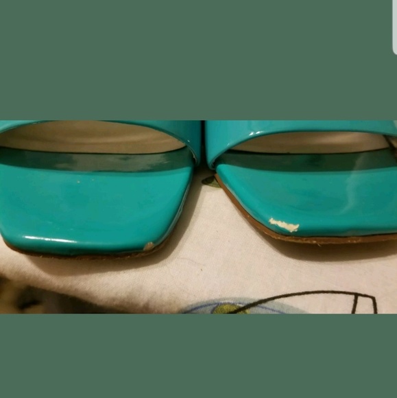 Shoes - Picture 4 of 7